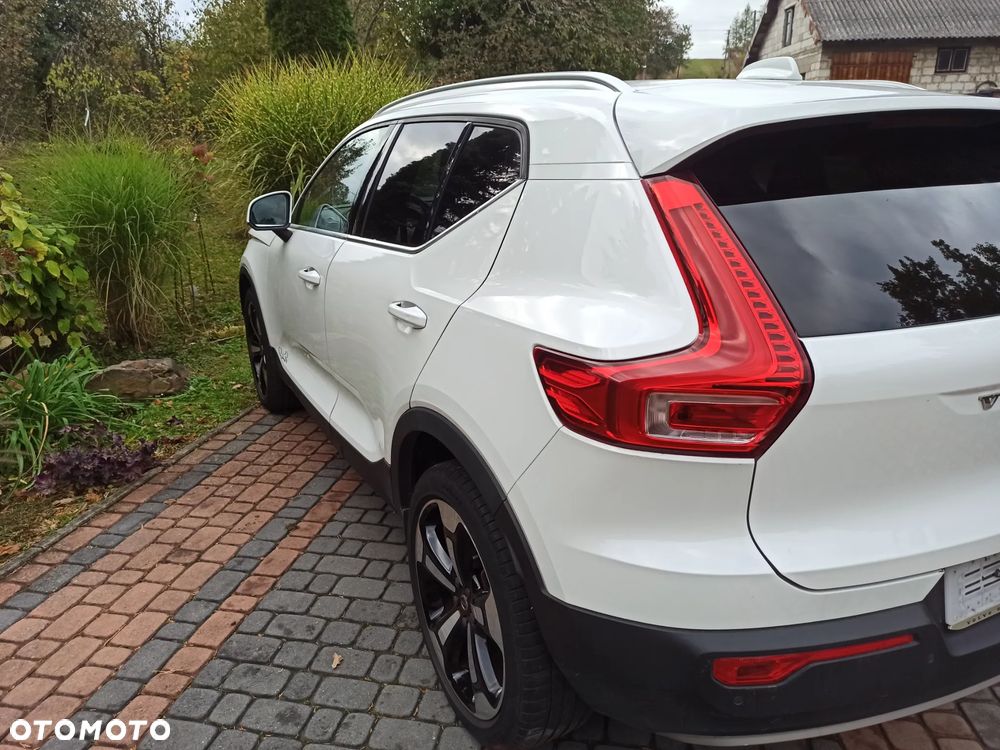 Volvo XC 40 B4 B AWD Geartronic RDesign - 11