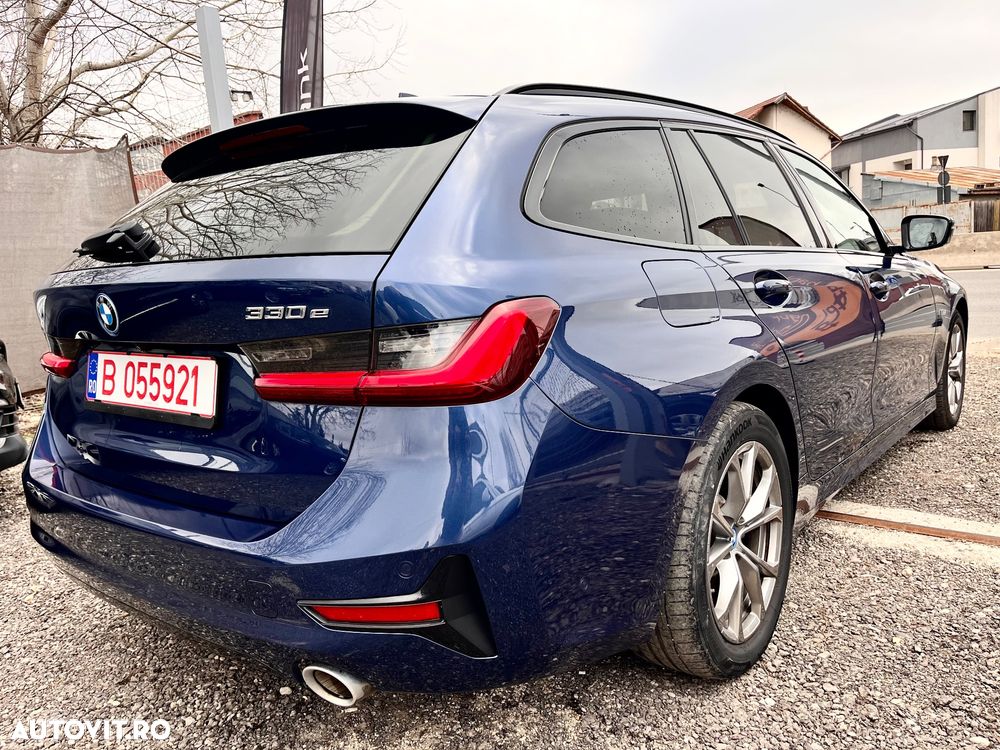 BMW Seria 3 330e Aut. Luxury Line - 10