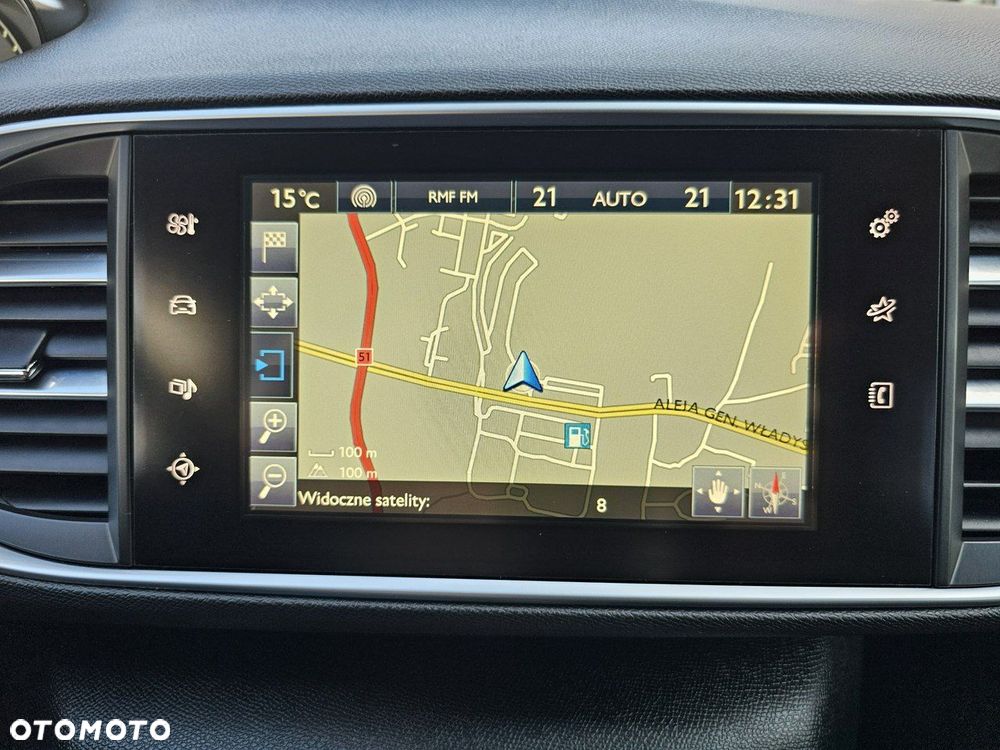 Peugeot 308 1.6 BlueHDi Allure S&S - 16