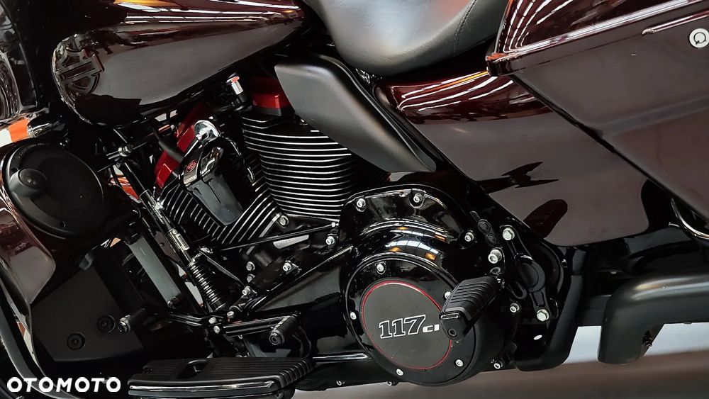 Harley-Davidson CVO Street Glide - 22