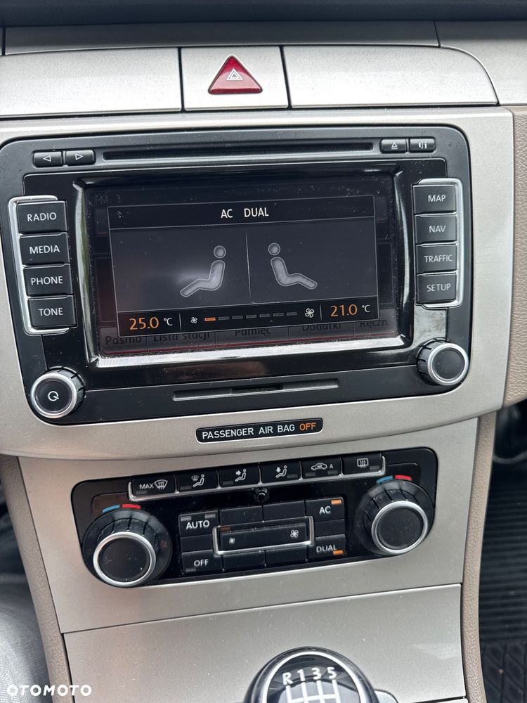 Volkswagen Passat 2.0 TDI DPF Comfortline - 11
