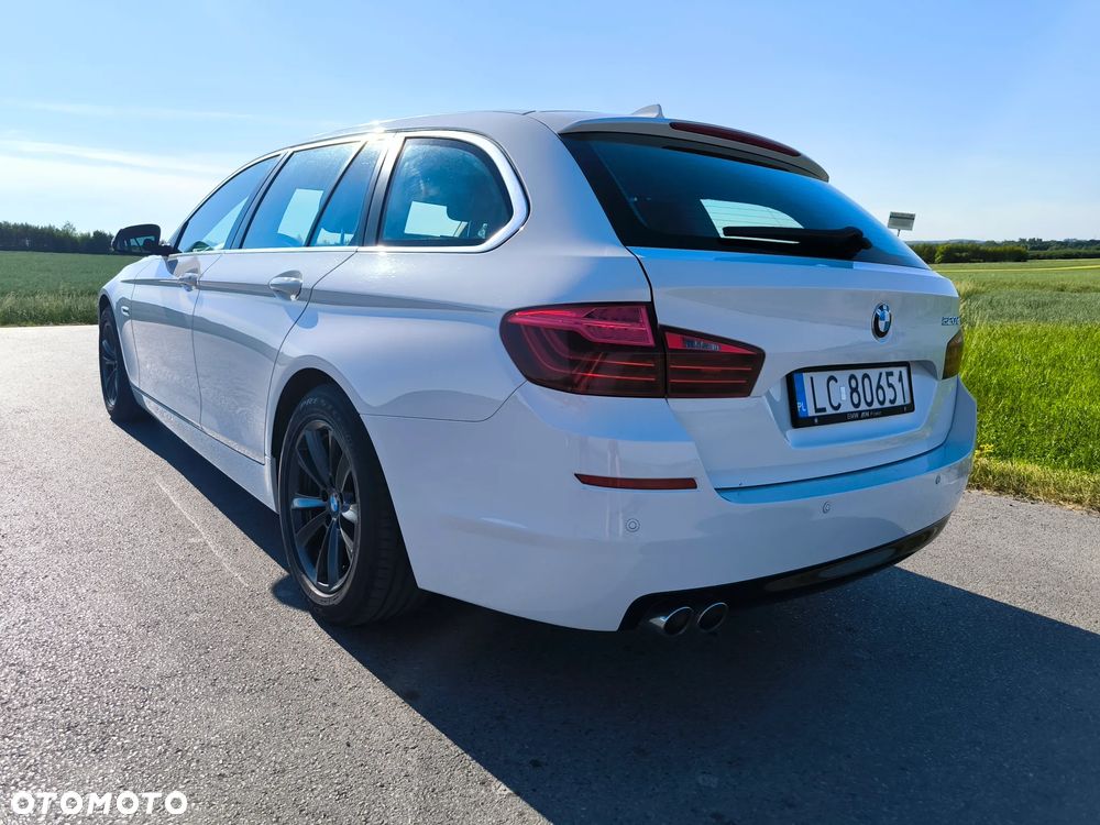 BMW Seria 5 520d xDrive - 12