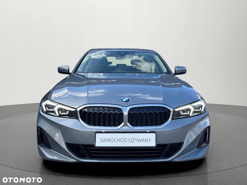 BMW Seria 3 320d xDrive - 24