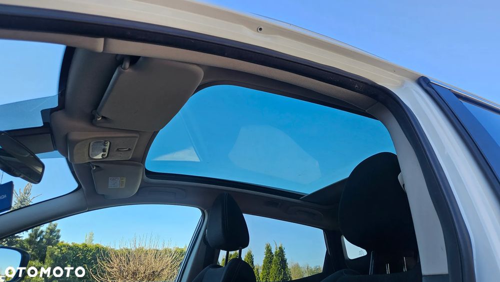 Nissan Qashqai 1.3 DIG-T MHEV N-Connecta Xtronic - 8
