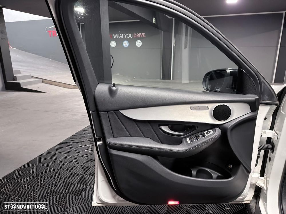 Mercedes-Benz GLC 300 de 4Matic - 9