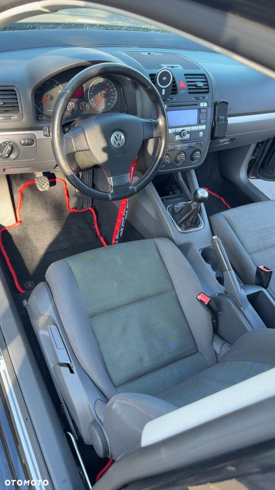 Volkswagen Golf 1.6 FSI Sportline - 6