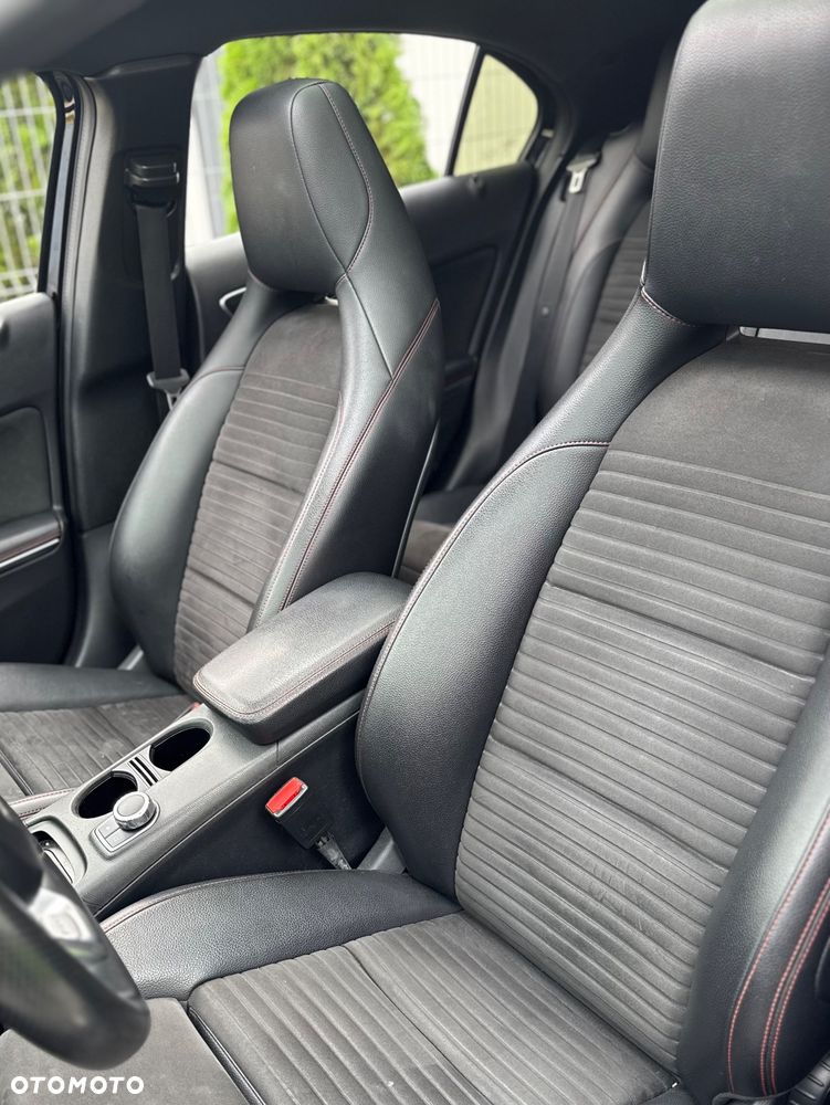 Mercedes-Benz Klasa A 220 d AMG Line - 18