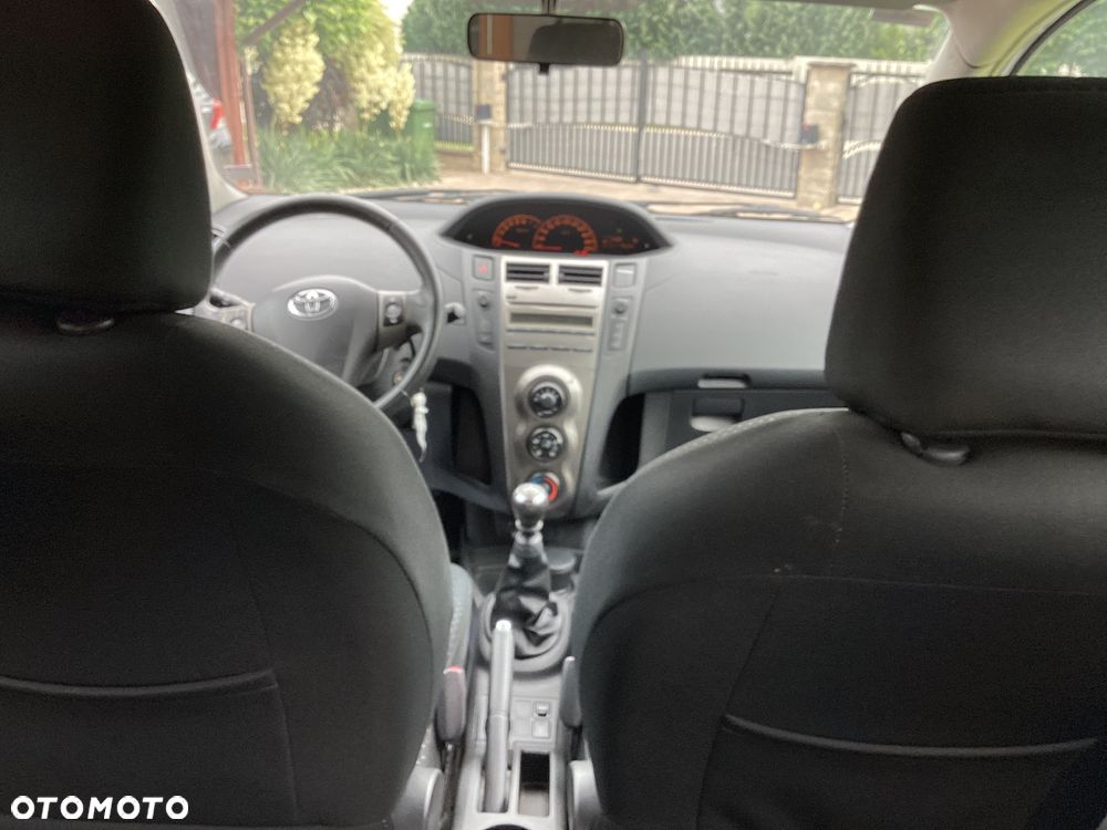 Toyota Yaris 1.33 VVT-i Life - 21