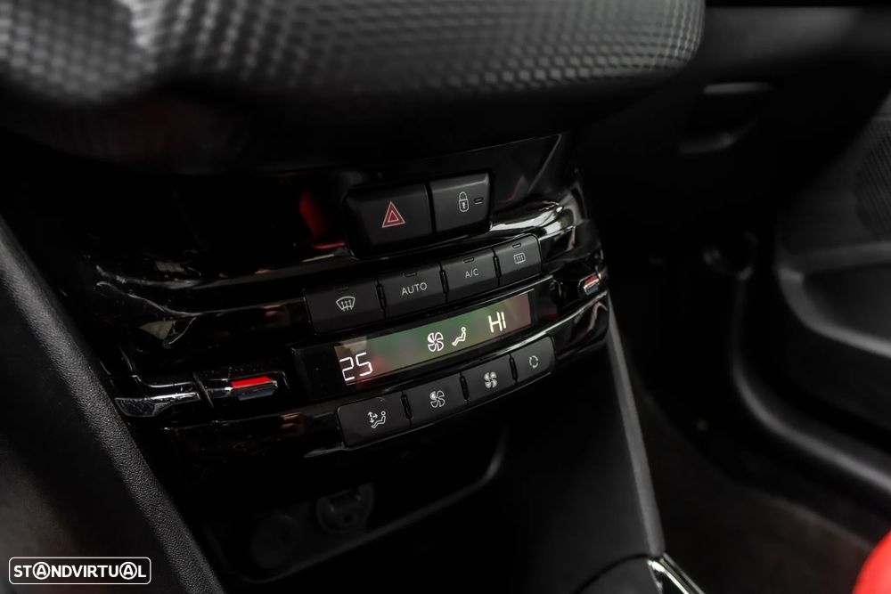 Peugeot 2008 1.2 PureTech GT Line EAT6 - 24