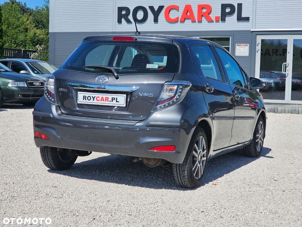 Toyota Yaris - 4