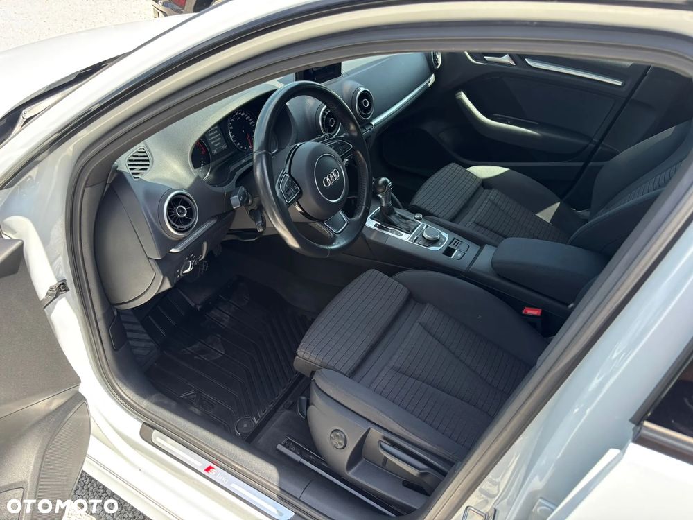 Audi A3 Sportback 1.4 TFSI S tronic S line Sportpaket - 27