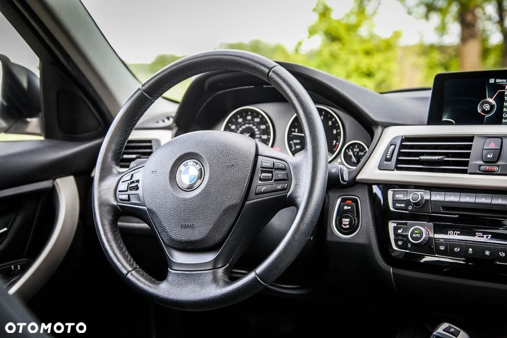 BMW Seria 3 - 13