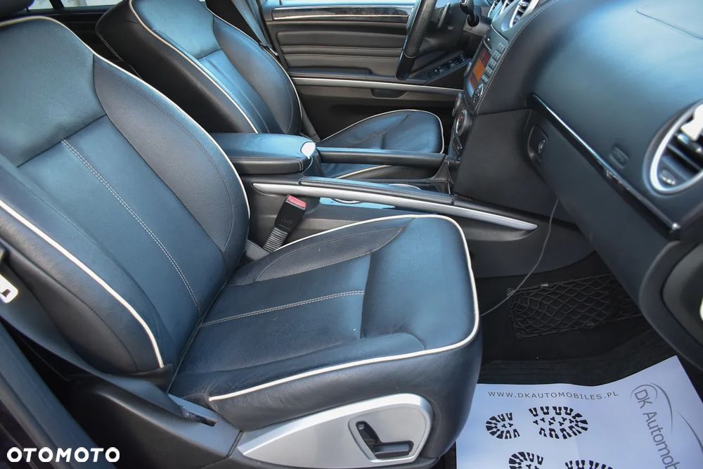Mercedes-Benz ML 300 CDI 4Matic 7G-TRONIC DPF BlueEFFICIENCY Grand Edition - 27