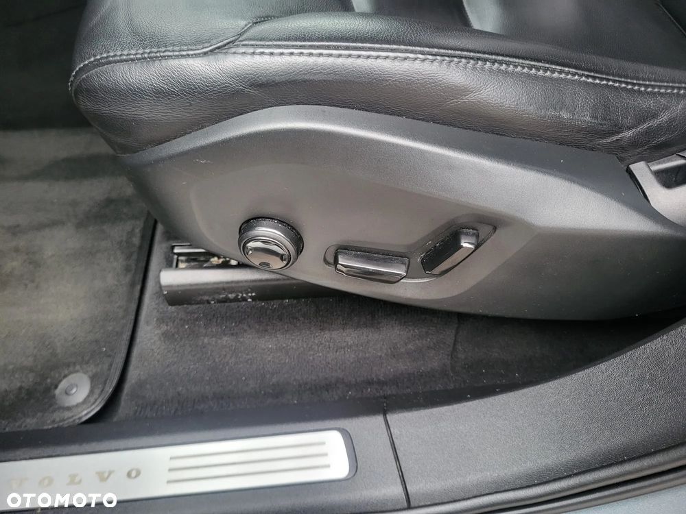 Volvo XC 90 T5 AWD Geartronic Momentum - 14