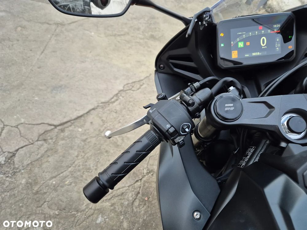 Honda CBR - 9