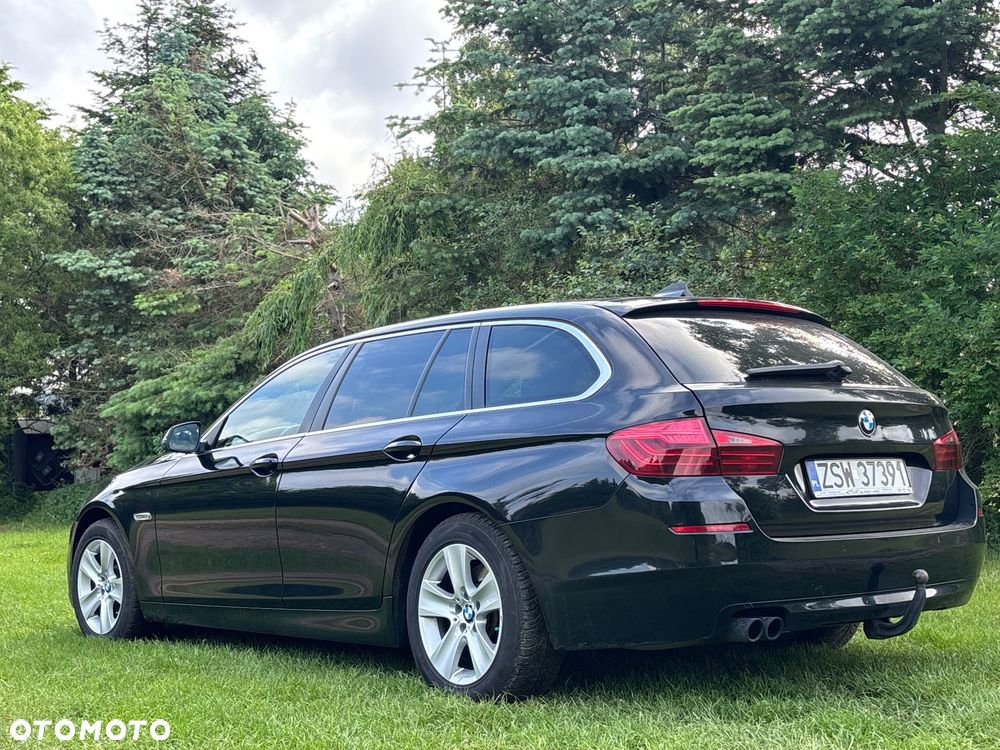 BMW Seria 5 525d xDrive - 3