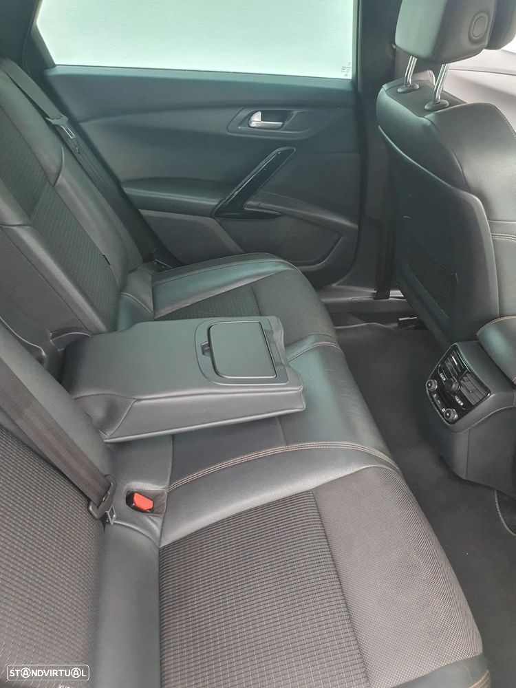 Peugeot 508 RXH 2.0 HDi Hybrid4 2-Tronic - 28