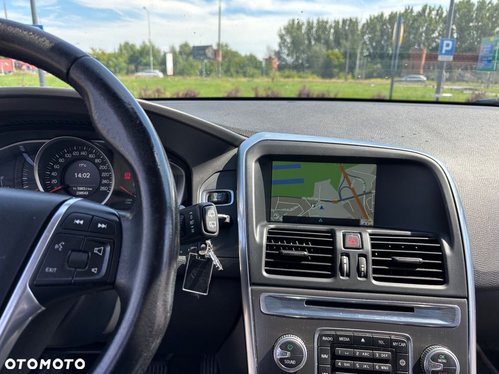 Volvo XC 60 D4 Drive-E Momentum - 16