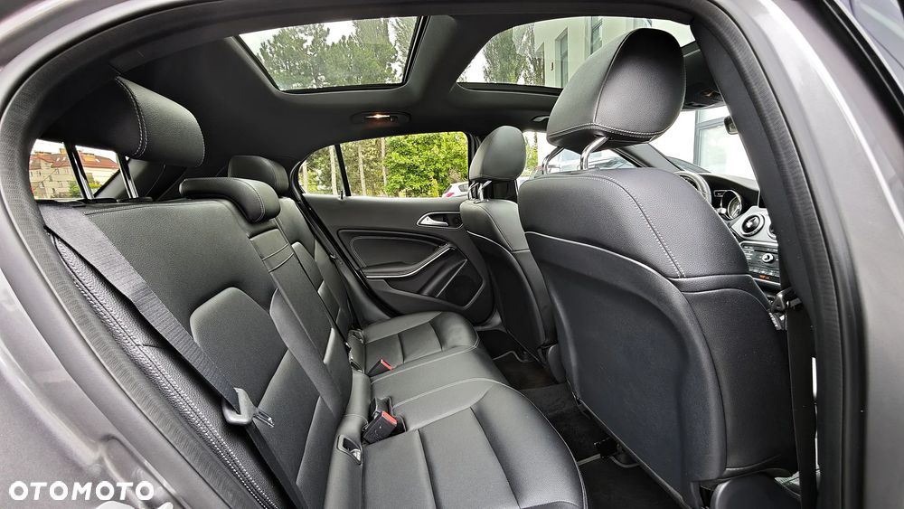 Mercedes-Benz GLA - 23