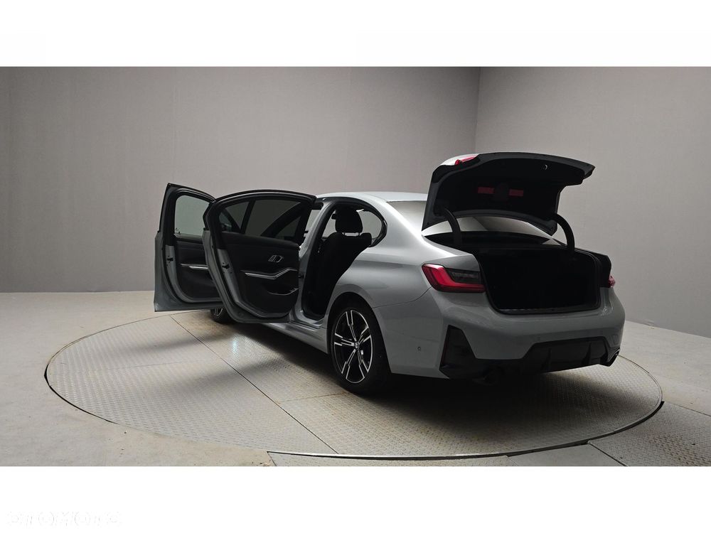 BMW Seria 3 320d xDrive mHEV M Sport - 11