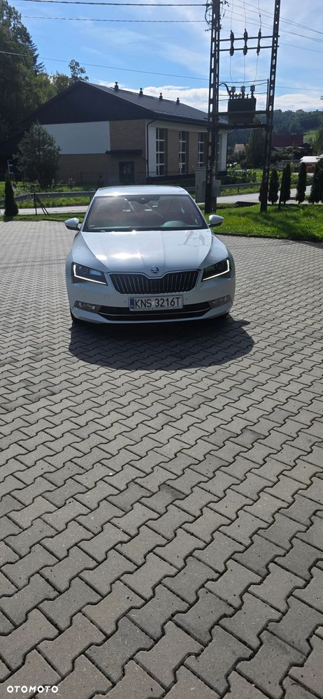 Skoda Superb 2.0 TDI 4x4 L&K DSG - 3