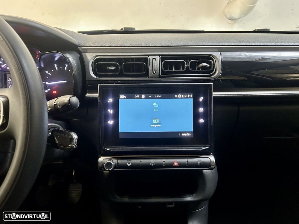 Citroën C3 1.2 PureTech Shine - 22