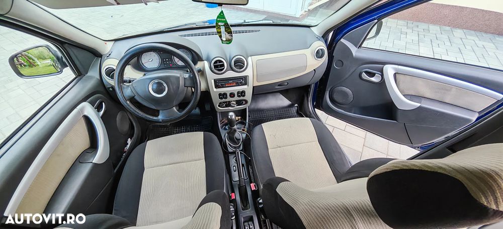 Dacia Logan 1.6 16V Prestige - 5