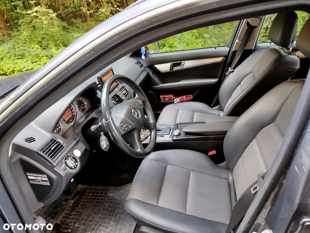 Mercedes-Benz Klasa C 180 Kompressor Automatik BlueEFFICIENCY Avantgarde - 15