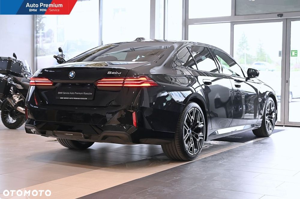 BMW Seria 5 520d xDrive mHEV - 22