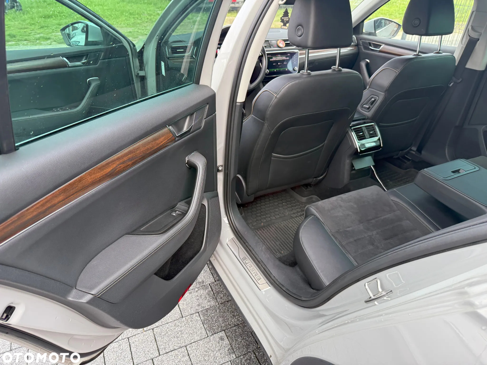 Skoda Superb 2.0 TSI 4x4 Scout DSG - 10