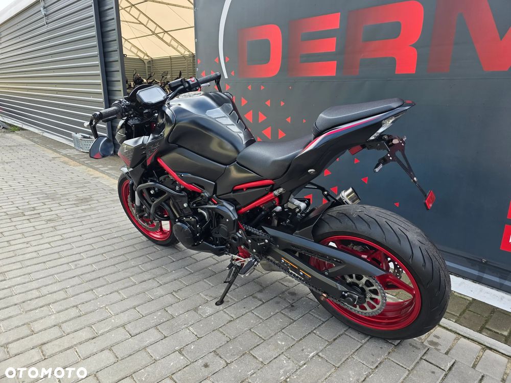 Kawasaki Z 900 - 6