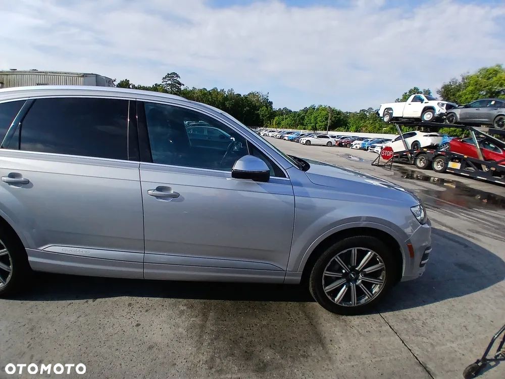 Audi Q7 - 7