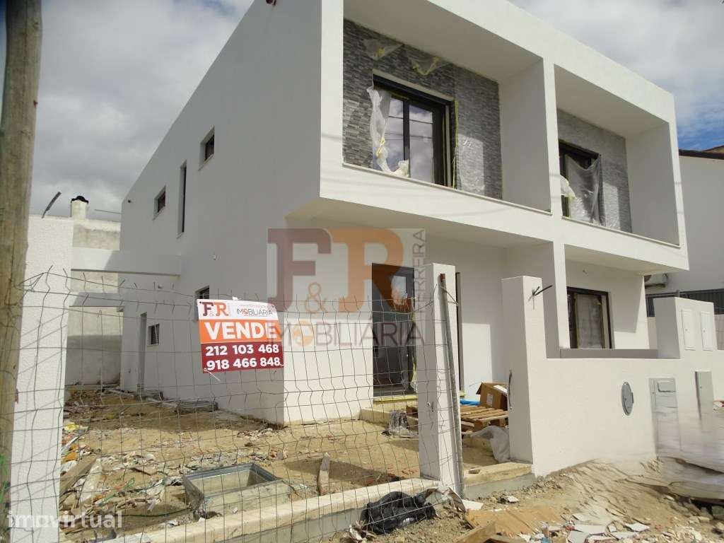 Moradia Duplex T3 Semi-Pronta!Pinhal General Fernão Ferro - Grande imagem: 2/30