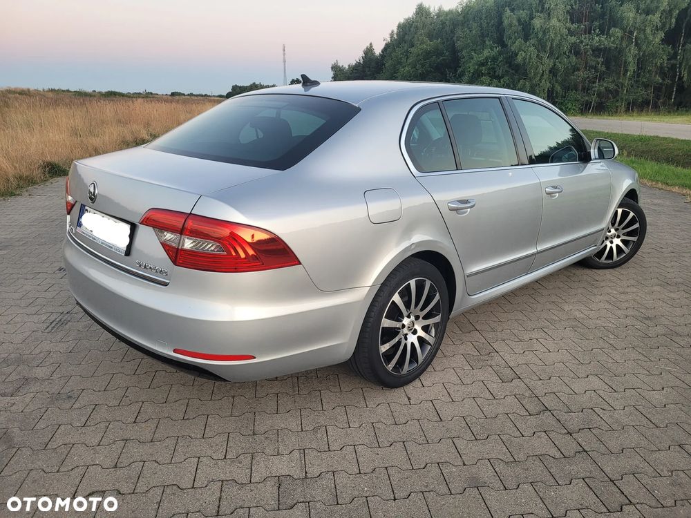 Skoda Superb 2.0 TDI Business - 4