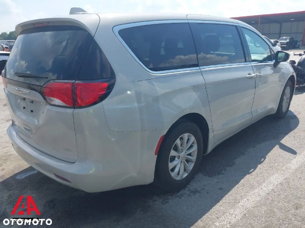 Chrysler Pacifica - 3