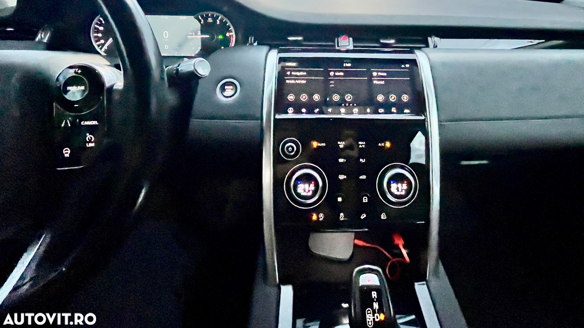 Land Rover Discovery Sport 2.0 D165 MHEV - 16