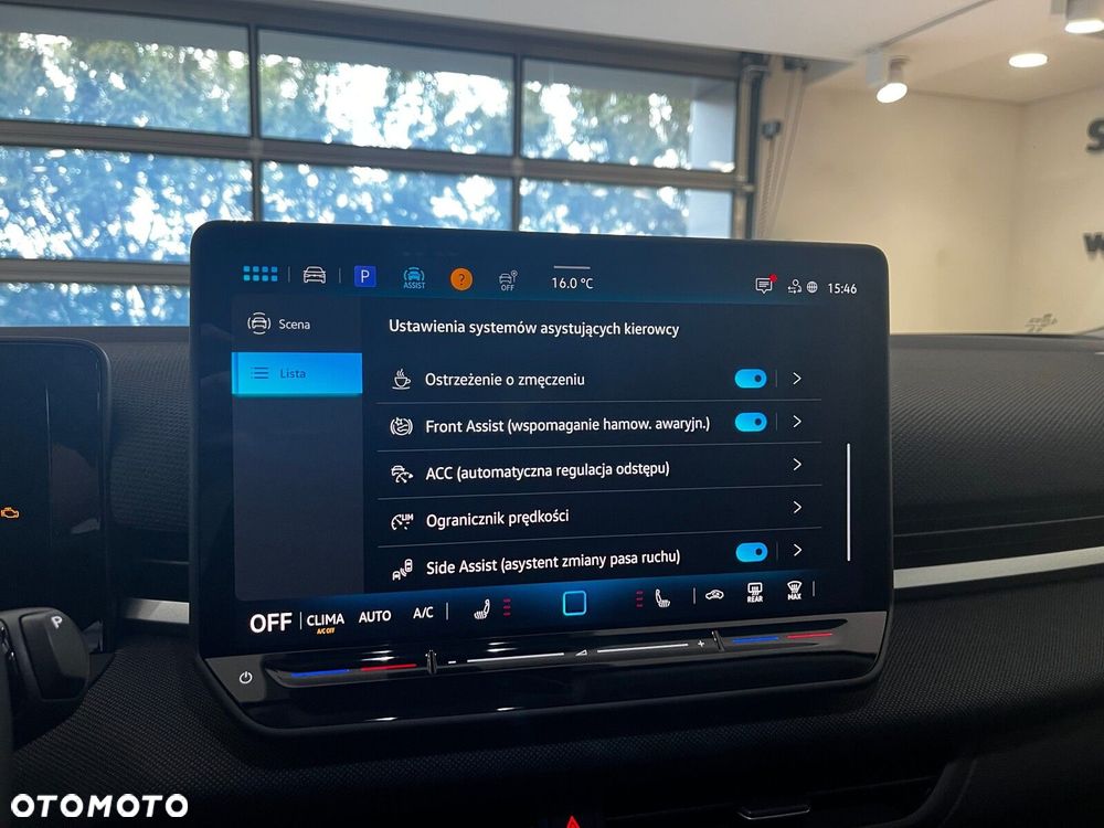 Volkswagen T-Roc 1.5 eTSI Life DSG - 14