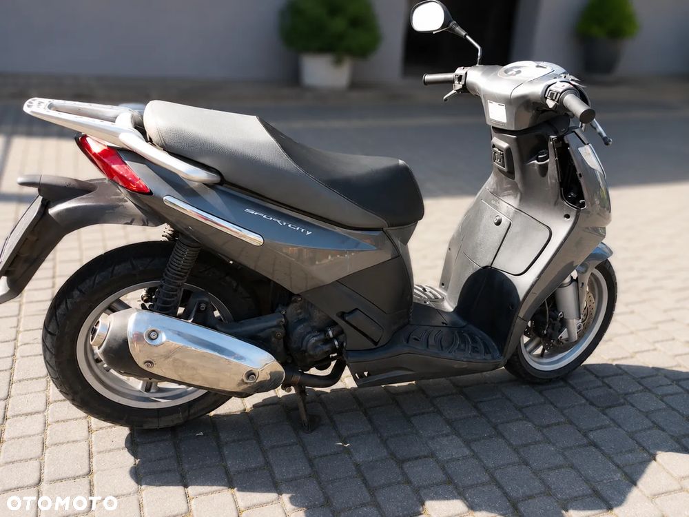 Aprilia Sportcity - 3