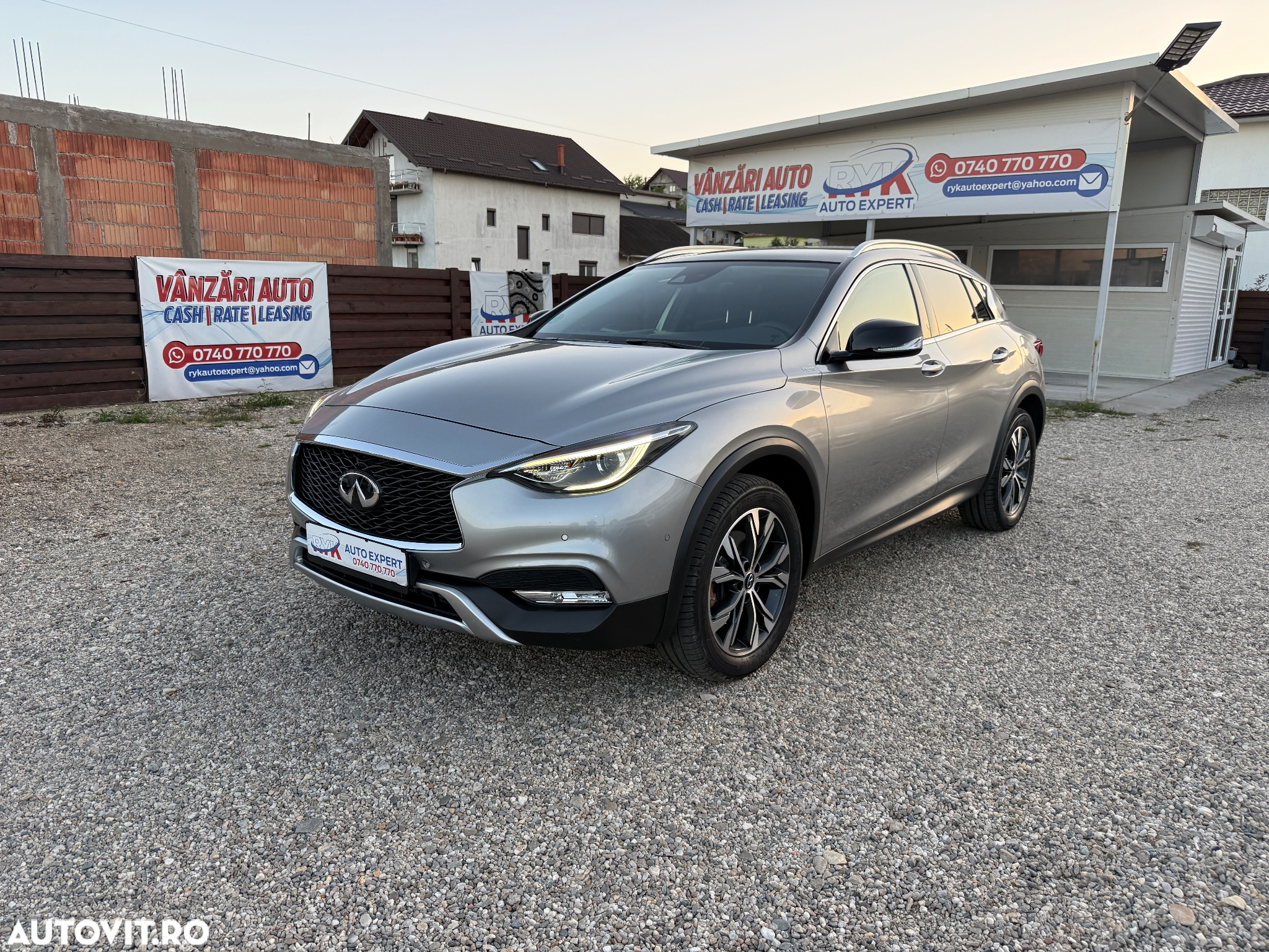 Infiniti QX30 2.2d DCT AWD Luxe Tech - 3