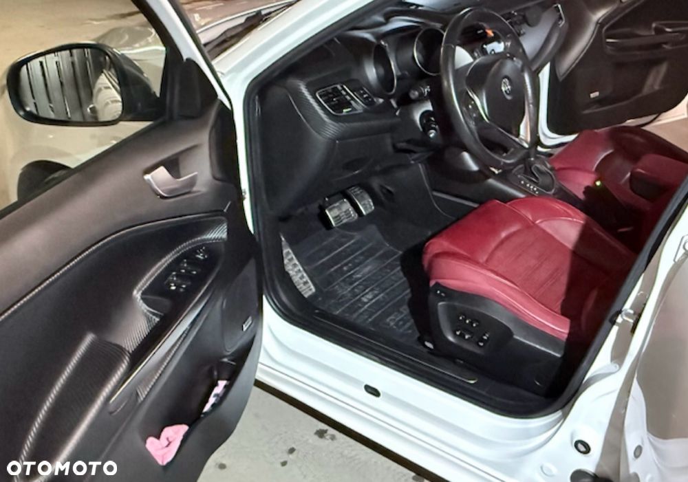 Alfa Romeo Giulietta 1750 TBi Veloce TCT - 12