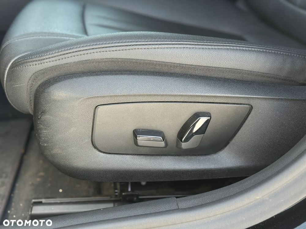 BMW Seria 5 520i - 37