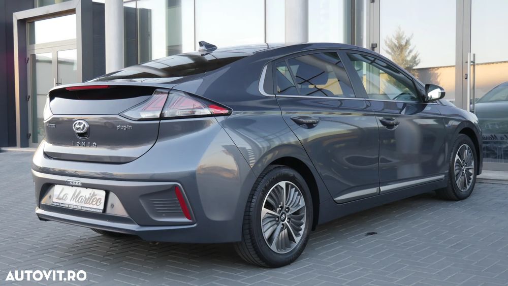 Hyundai IONIQ - 9