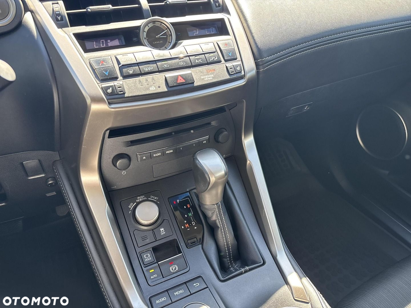 Lexus NX 200t Elite AWD - 12