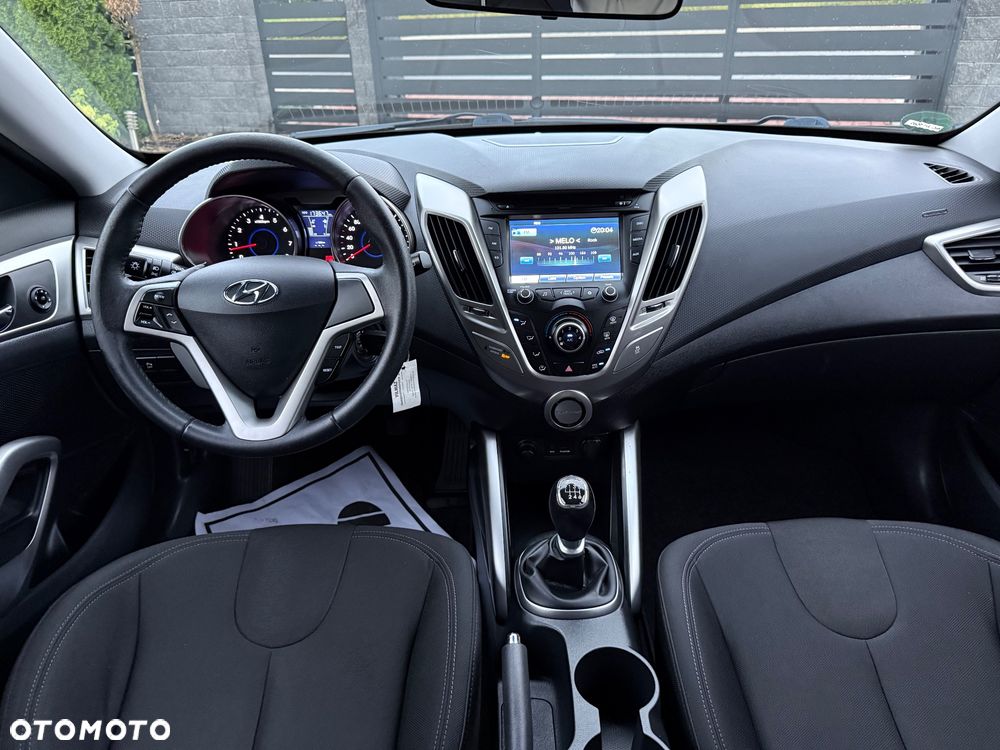Hyundai Veloster 1.6 Premium - 30