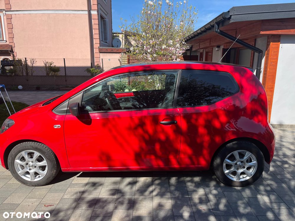 Volkswagen up! (BlueMotion Technology) move - 3