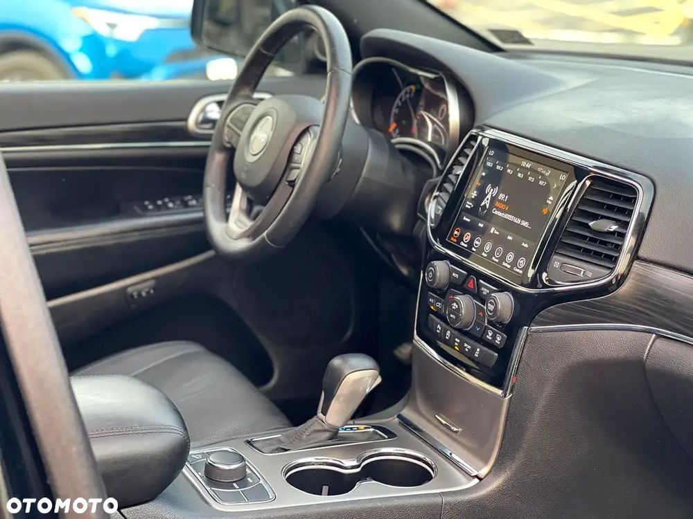 Jeep Grand Cherokee - 10