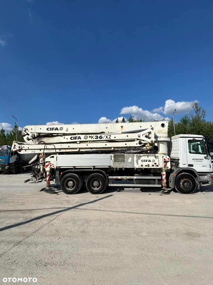 Mercedes-Benz Actros - 2