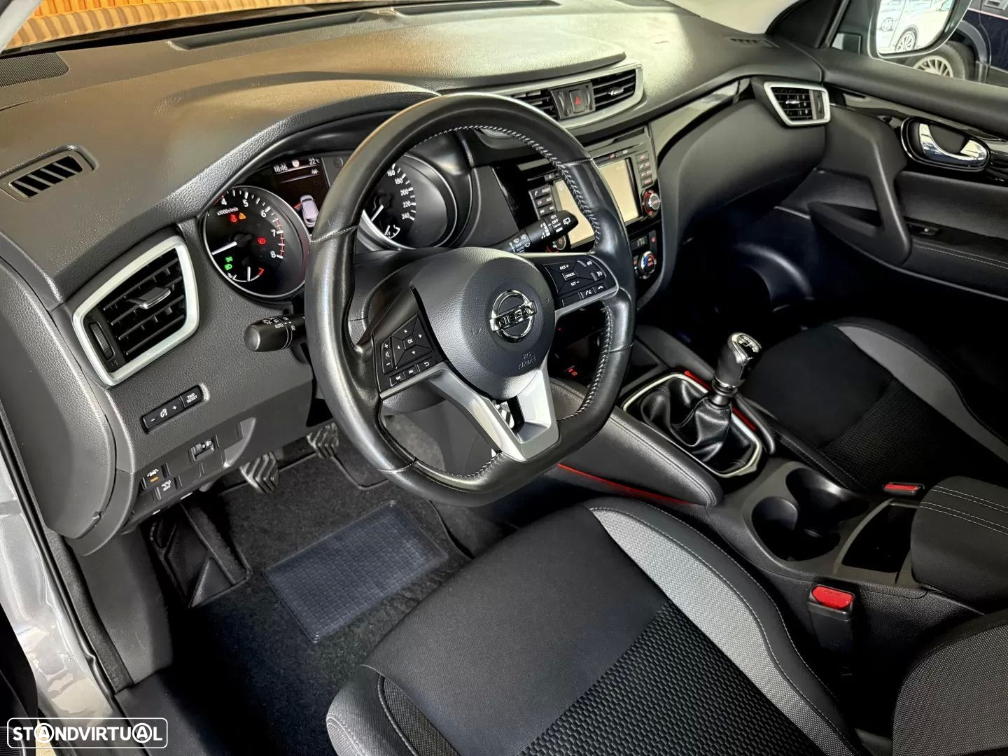 Nissan Qashqai 1.2 DIG-T N-Connecta - 27