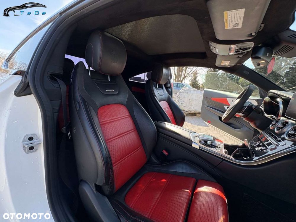 Mercedes-Benz Klasa C AMG 63 S AMG Speedshift 7G-MCT - 17