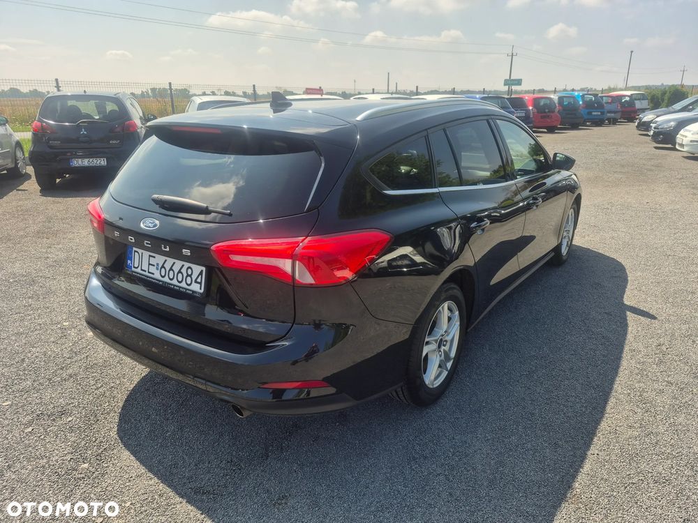 Ford Focus 1.0 EcoBoost STart-Stopp-System TITANIUM DESIGN - 3